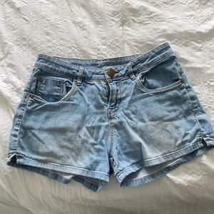 Midrise Cotton On shorts